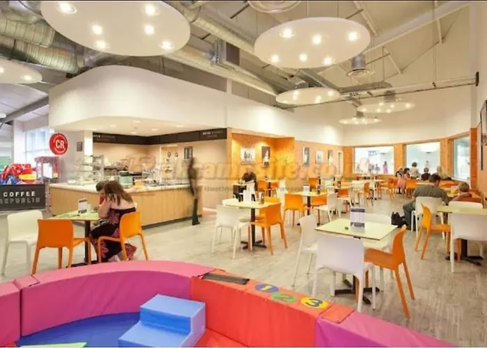 Davies Van Kingston upon Hull