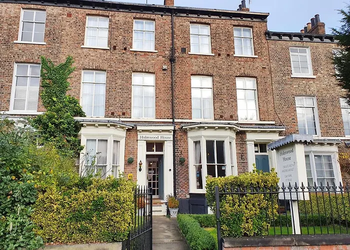 Holmwood House Guest Accommodation York