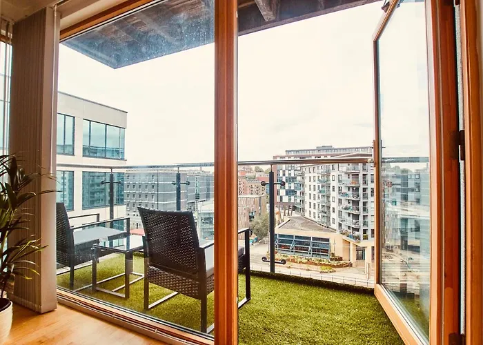 Haustierfreundliches Deluxe City Centre Apt Free Parking River View Balcony Leeds 