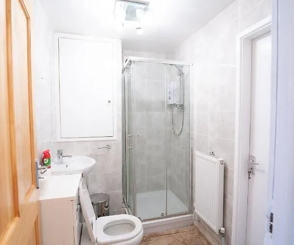 Longley Farm View -Spacious 3 Bed Property Sheffield