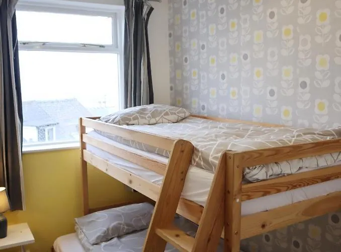 Lovely 3 Beds House 6 Guests King Beds Sheffield
