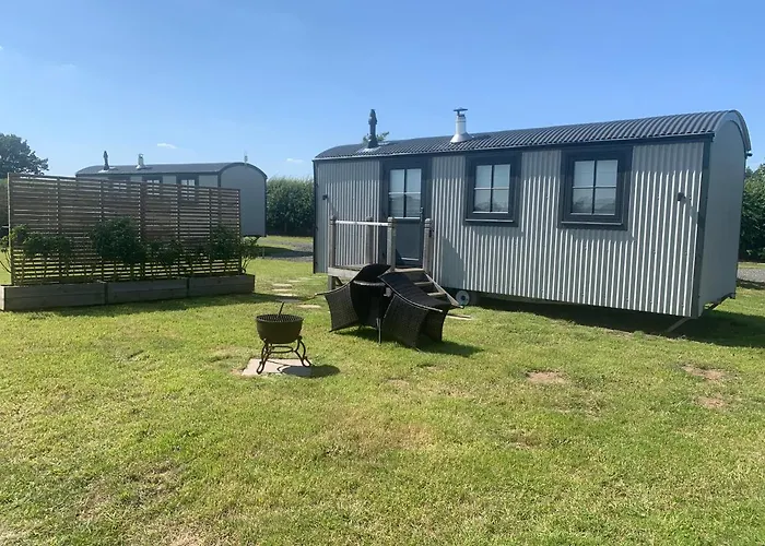 Springwood Shepherd Huts Glamping York
