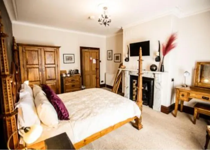 Abbotsleigh Of Whitby Bed & Breakfast