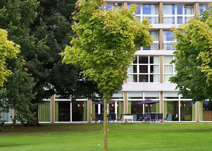 Grimsby Hotels