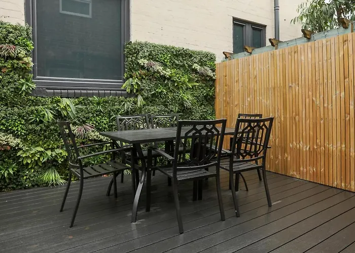 Hidden Gem-Open To Book-Super Location Villa Sheffield