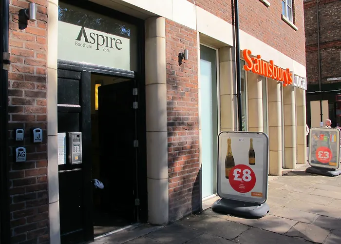 Churchill Two Bedroom Apartments With Free Parking And The Minster View York