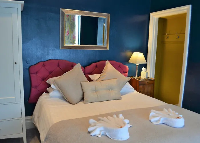 Holmlea Guest House York