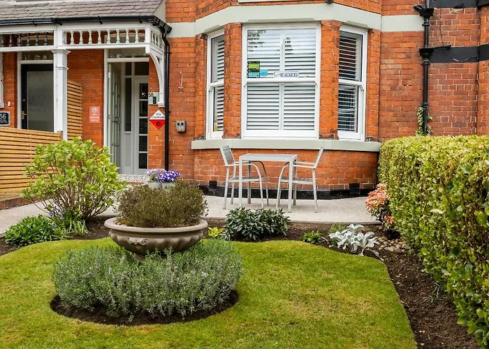 Kingsway Guesthouse - A Selection Of Single, Double And Family Rooms In A Central Location Scarborough
