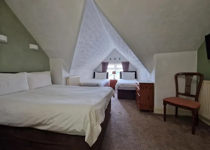 Crescent Lodge Guest House Whitby