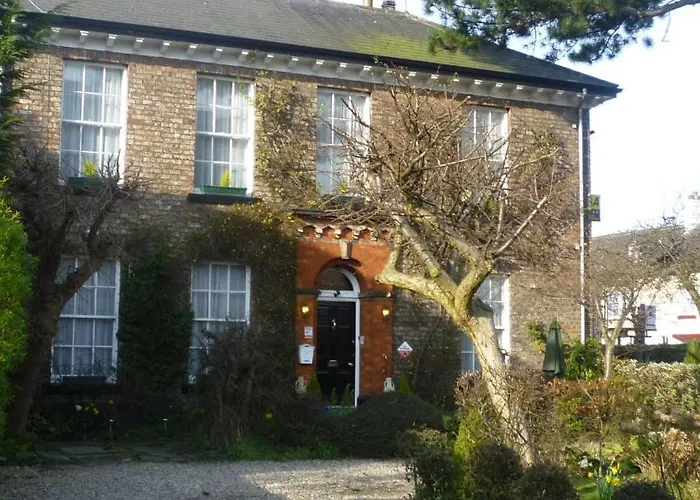 Holly Lodge York