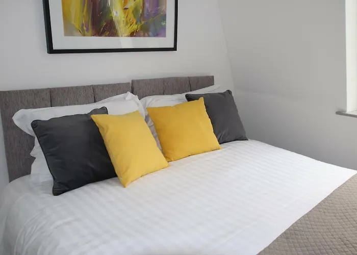 Pet friendly Halifax House, One Bedroom 203