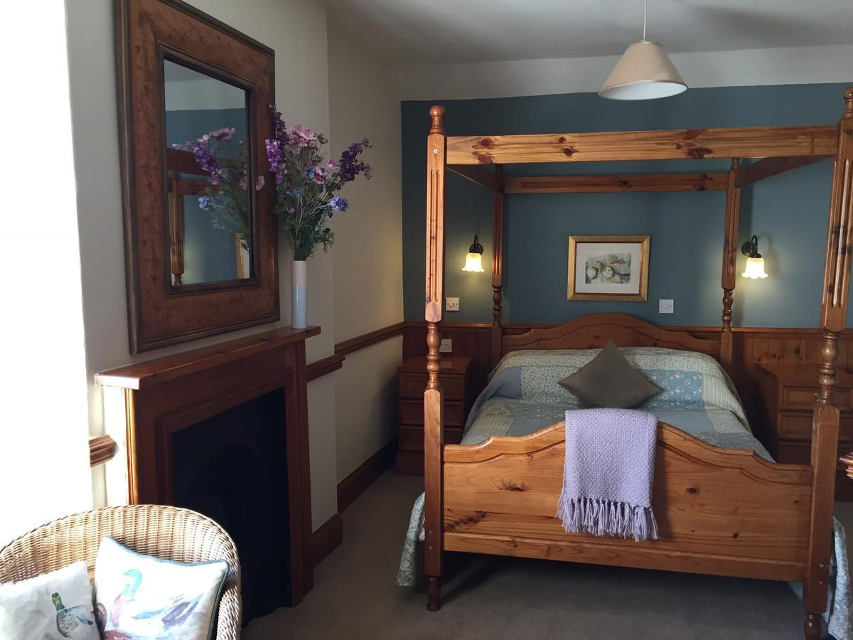 The Bull Inn West Tanfield Ripon: 4 star Hotel with a Minimum Price 88 ...